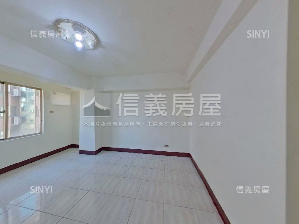 南清大四房車位房屋室內格局與周邊環境