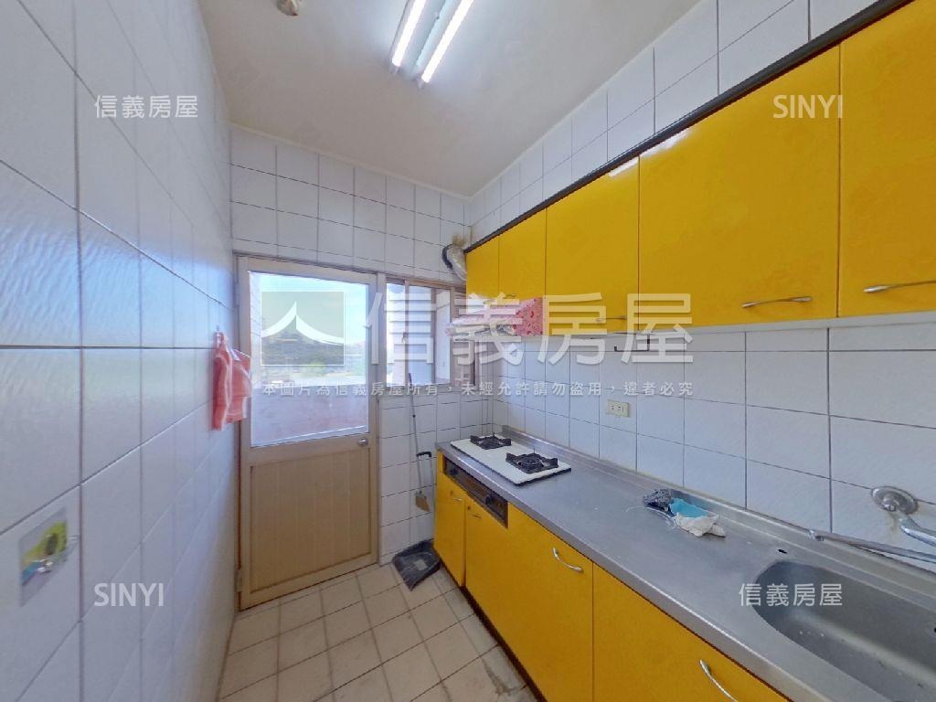 南清大四房車位房屋室內格局與周邊環境