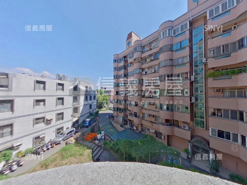 南清大四房車位房屋室內格局與周邊環境