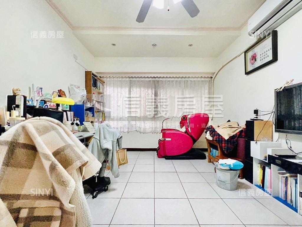 捷運華府明亮邊間三房房屋室內格局與周邊環境