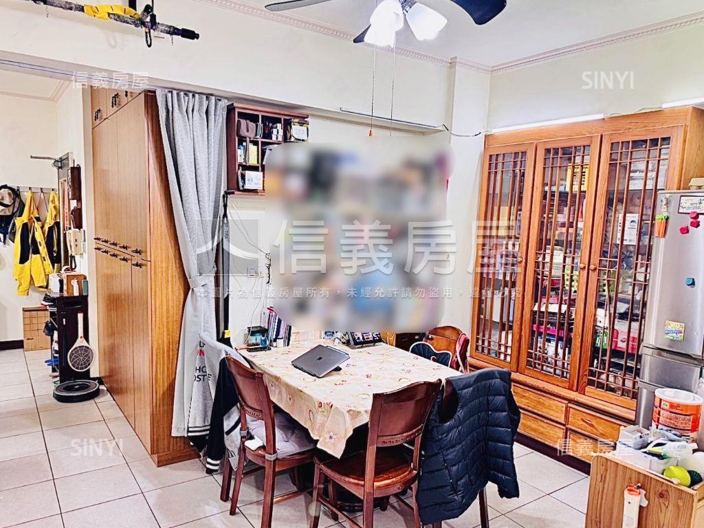 捷運華府明亮邊間三房房屋室內格局與周邊環境