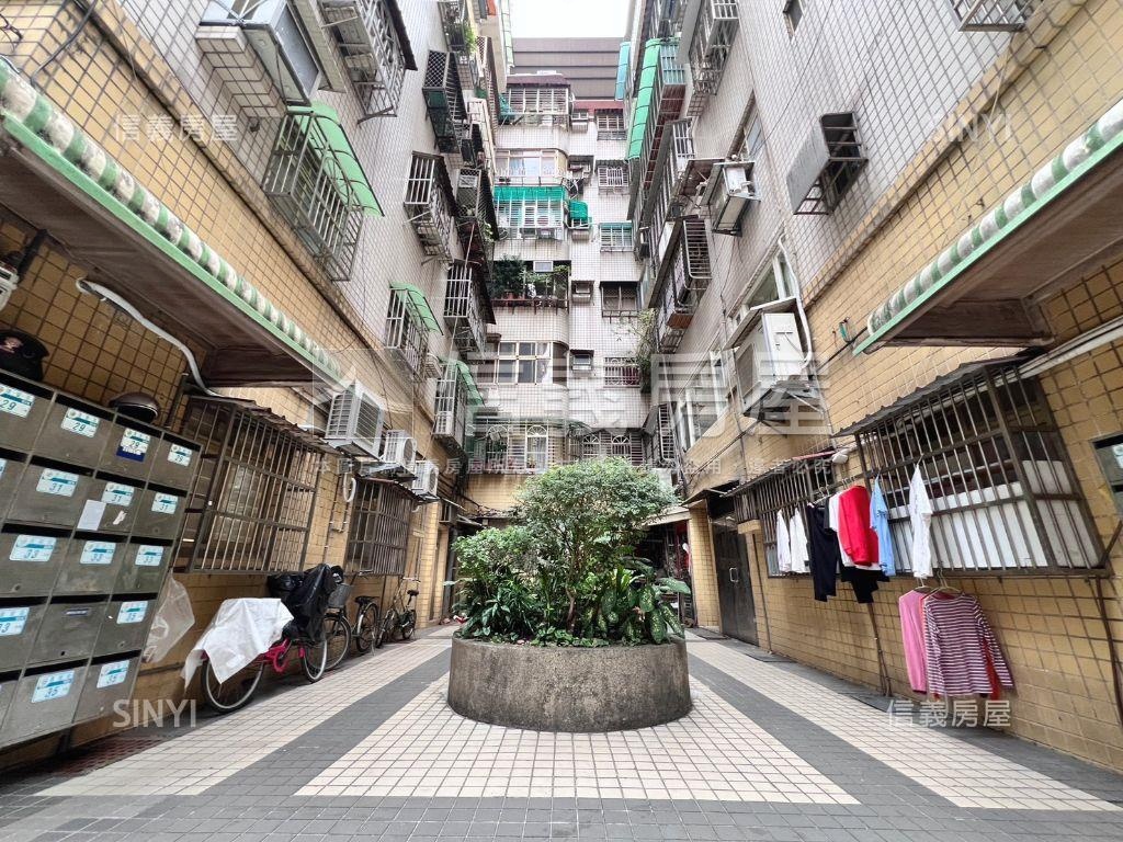 捷運華府明亮邊間三房房屋室內格局與周邊環境