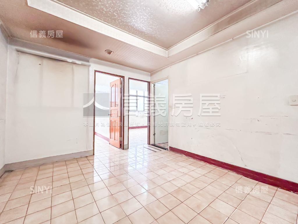 正面福德國小大四房房屋室內格局與周邊環境