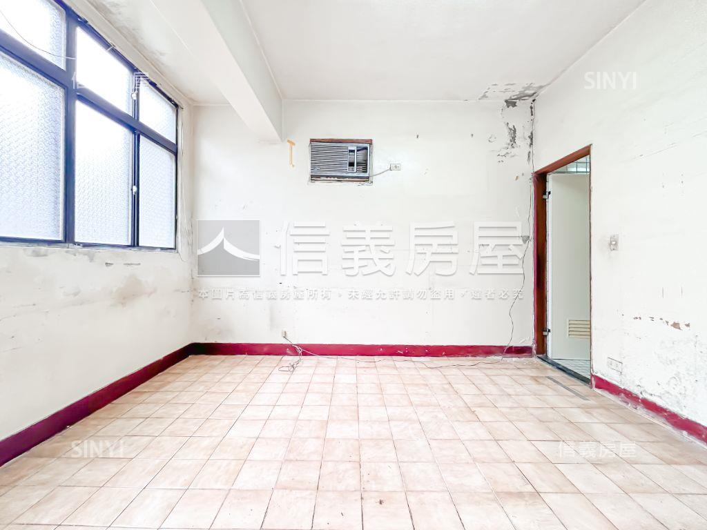 正面福德國小大四房房屋室內格局與周邊環境