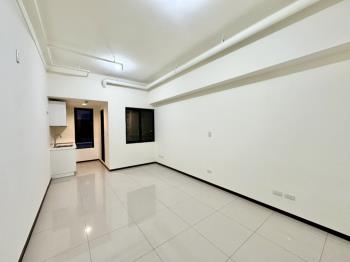 帝國花園有陽台套房＋車位