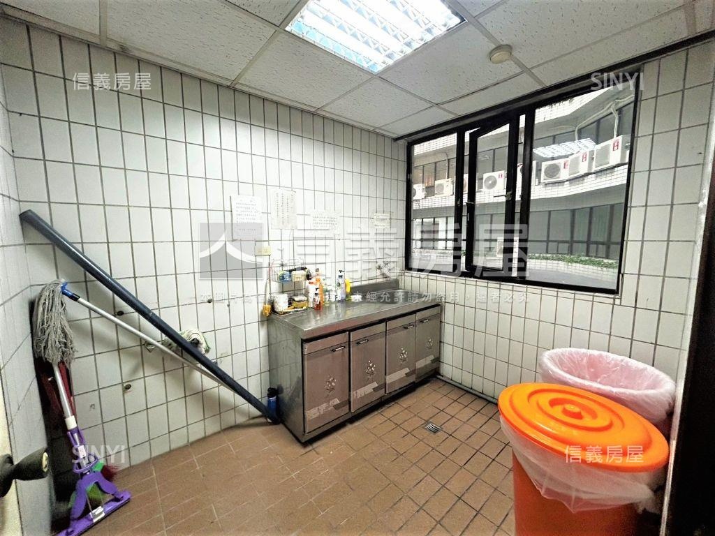 大安大樓亮麗商辦房屋室內格局與周邊環境