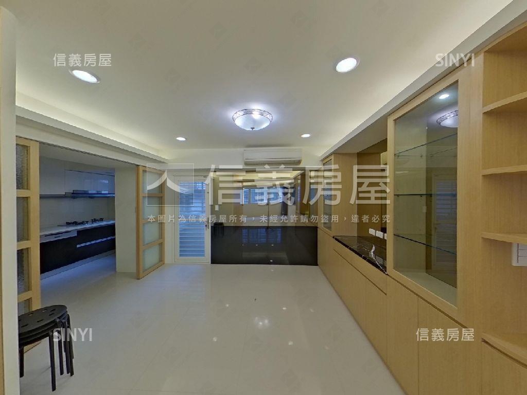 大巨蛋國館電梯四房房屋室內格局與周邊環境