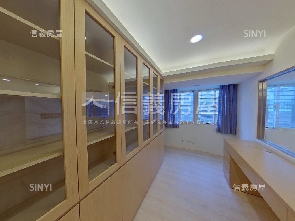 大巨蛋國館電梯四房房屋室內格局與周邊環境