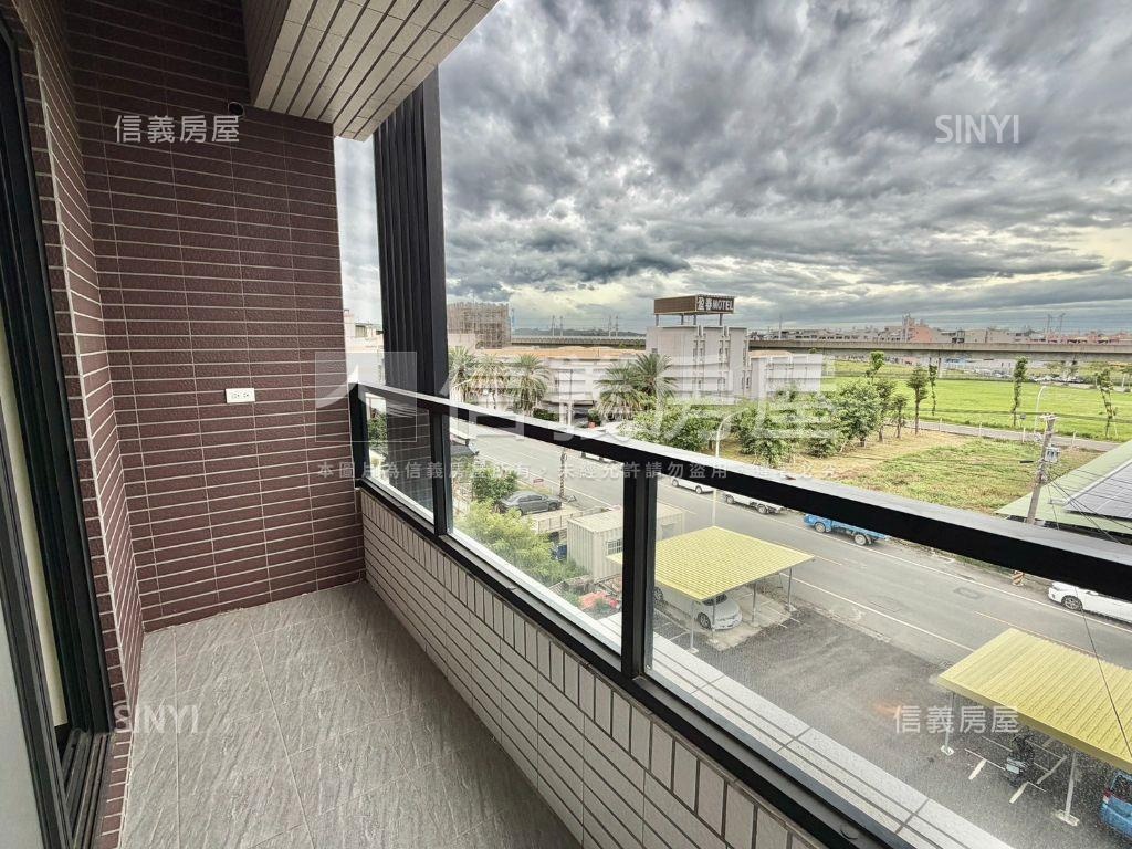 仁武安樂一街全新三房雙衛房屋室內格局與周邊環境