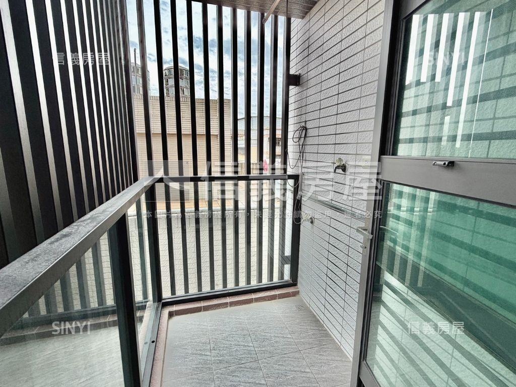 仁武安樂一街全新三房雙衛房屋室內格局與周邊環境