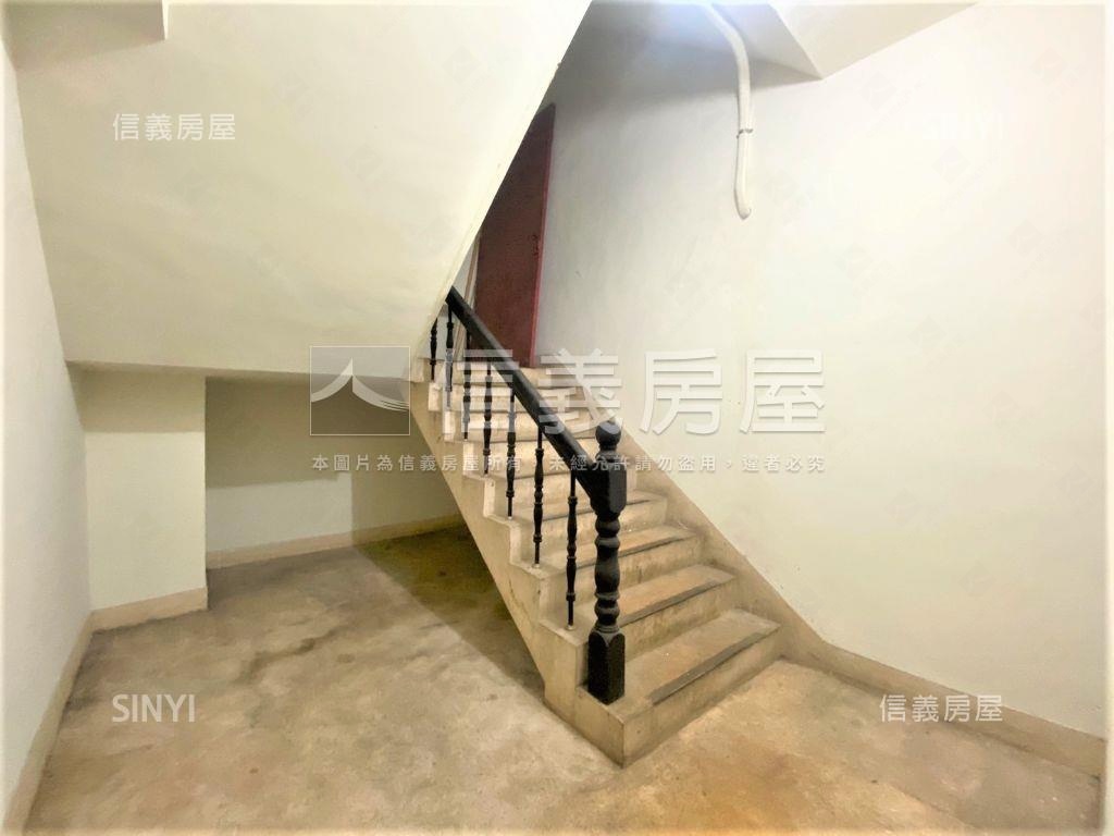 海華商圈黃金店面房屋室內格局與周邊環境