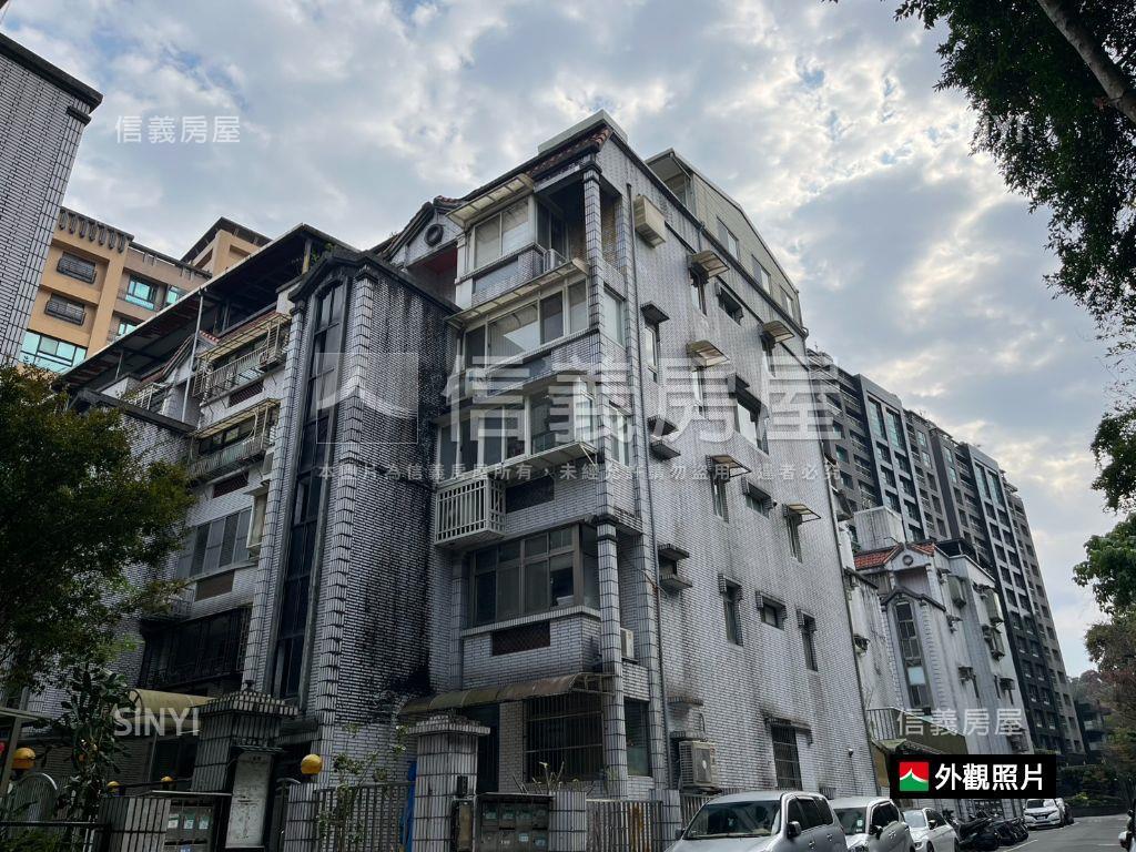 康寧山莊樓中樓車位房屋室內格局與周邊環境