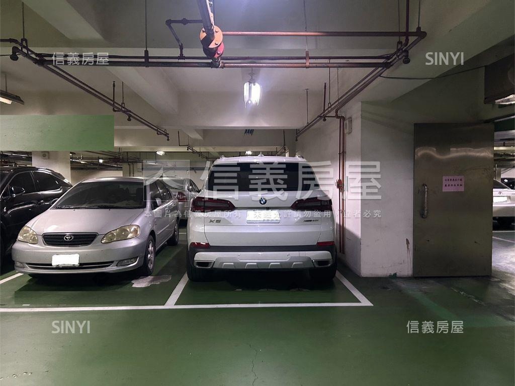 陽光公園朝南三房平車房屋室內格局與周邊環境