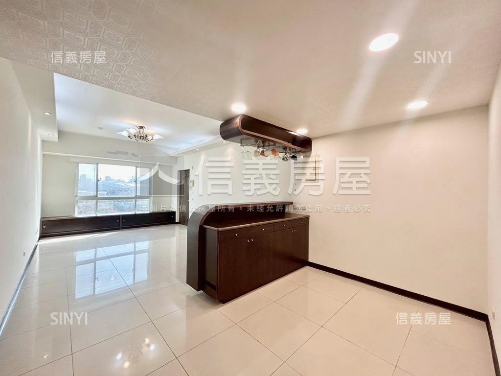 爵士悅外棟視野美三房房屋室內格局與周邊環境