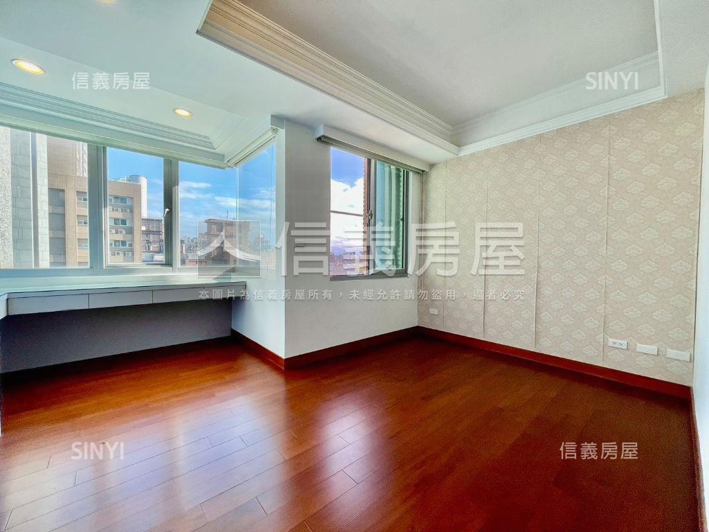 山河雙景四房雙車位尊榮宅房屋室內格局與周邊環境