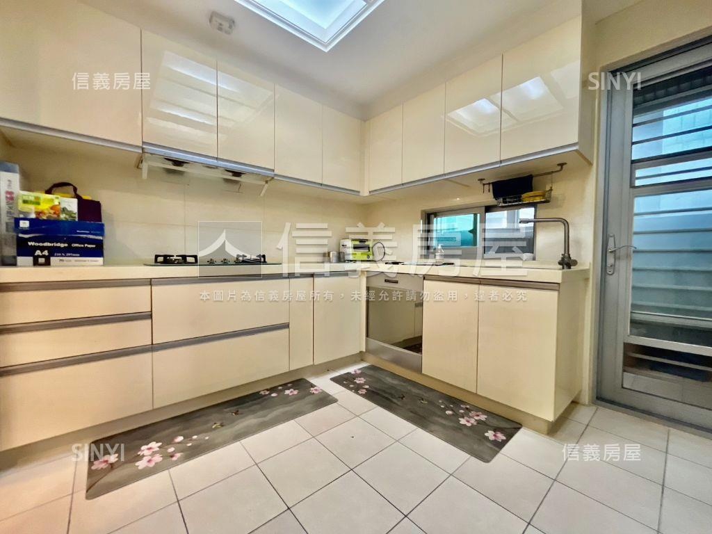 山河雙景四房雙車位尊榮宅房屋室內格局與周邊環境