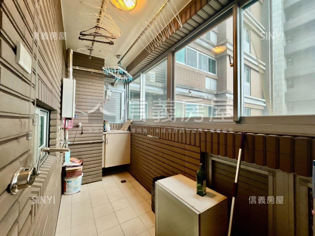 山河雙景四房雙車位尊榮宅房屋室內格局與周邊環境