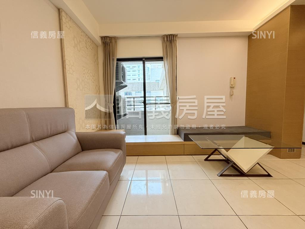 站前ＣＡＳＡ次頂樓質感宅房屋室內格局與周邊環境