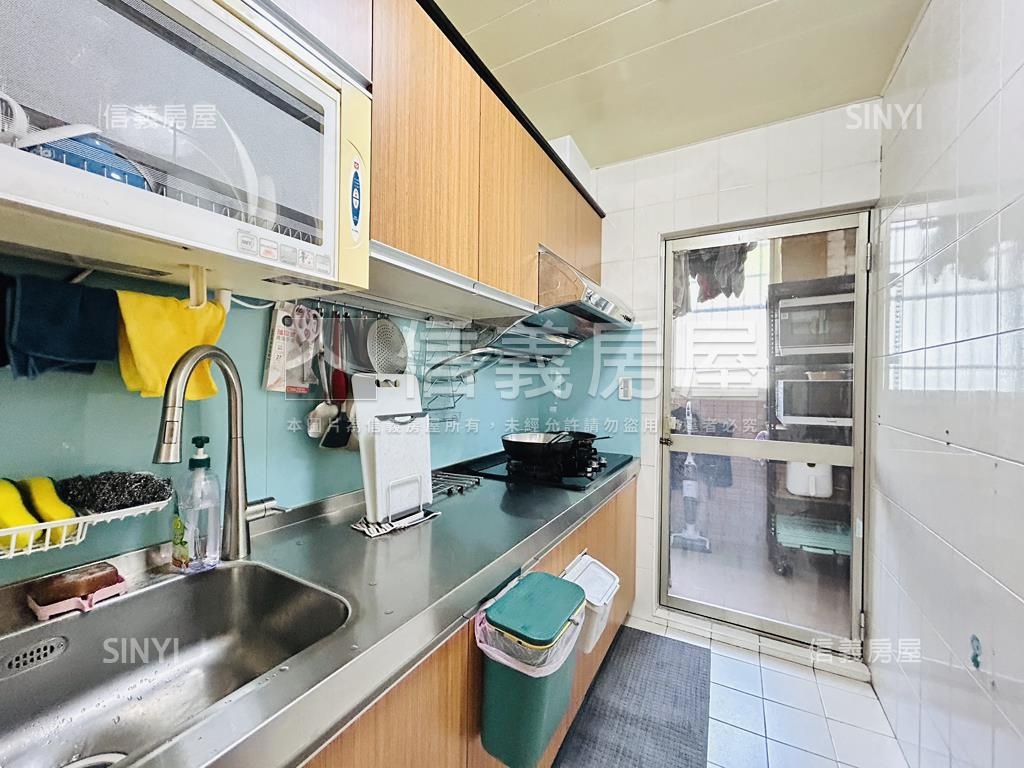 康和光輝全家福房屋室內格局與周邊環境