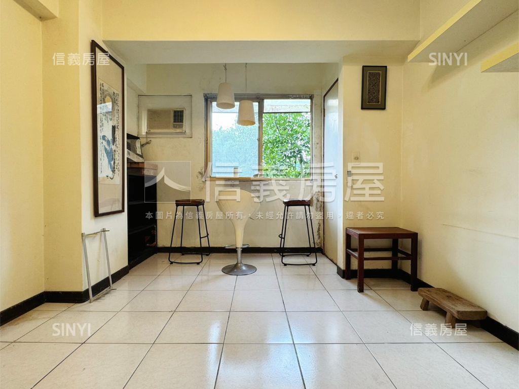 帝景山嵐居電梯兩房車房屋室內格局與周邊環境