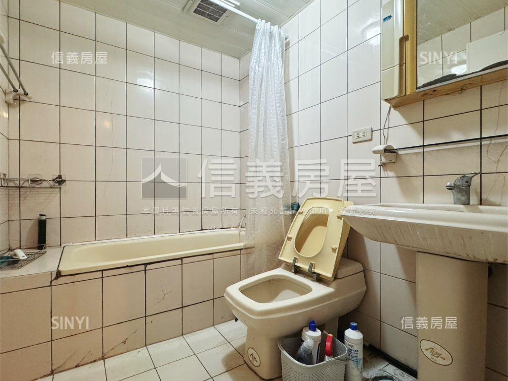 帝景山嵐居電梯兩房車房屋室內格局與周邊環境