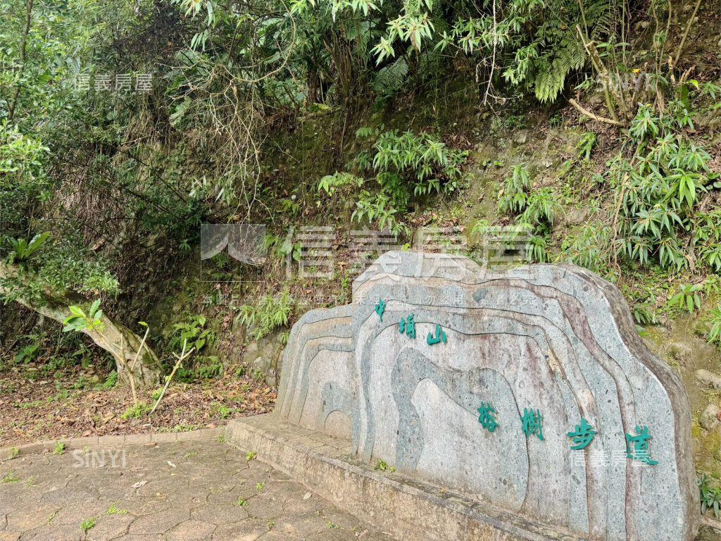 帝景山嵐居電梯兩房車房屋室內格局與周邊環境