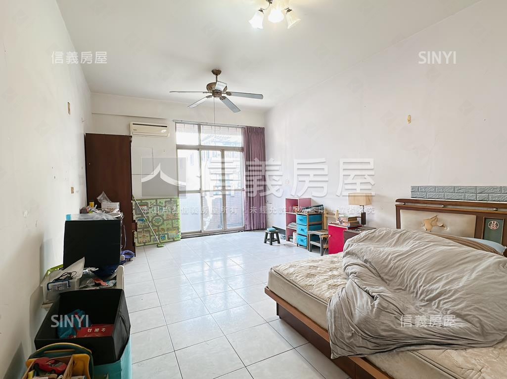 仁武１６米路ＲＣ四樓透天房屋室內格局與周邊環境