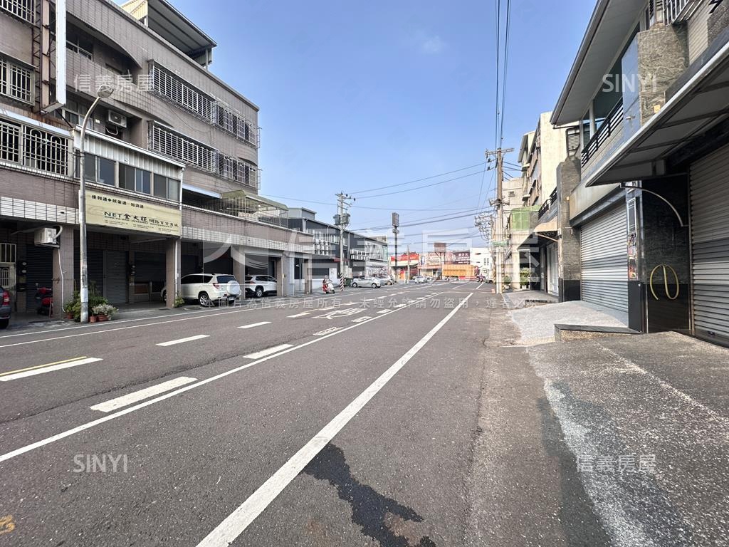 仁武１６米路ＲＣ四樓透天房屋室內格局與周邊環境