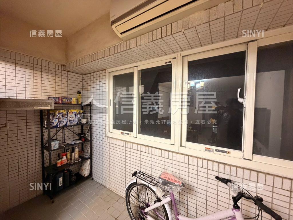 專任車站旁景觀三房車位房屋室內格局與周邊環境
