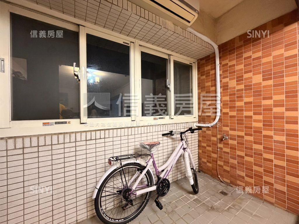 專任車站旁景觀三房車位房屋室內格局與周邊環境