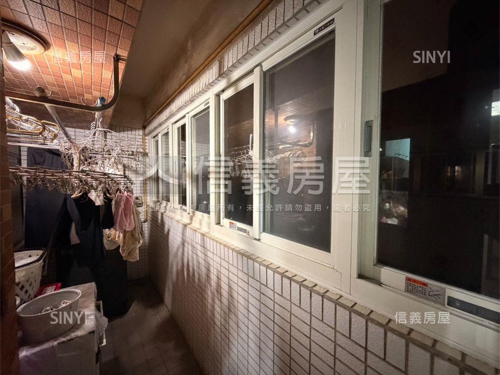 專任車站旁景觀三房車位房屋室內格局與周邊環境