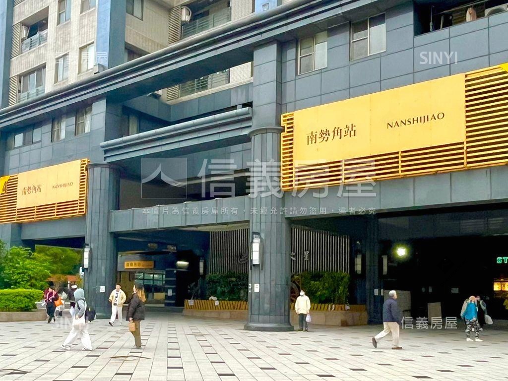 南勢角捷運電梯大四房房屋室內格局與周邊環境