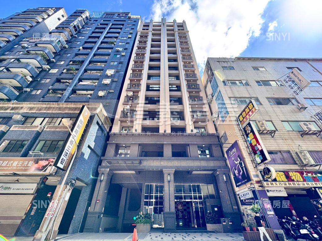 鑫巨蛋Ⅱ旁高樓雙陽台兩房房屋室內格局與周邊環境