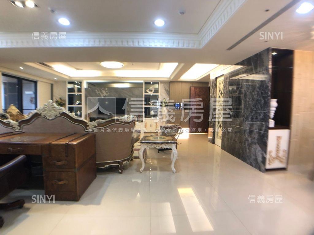 七期質感社區雙平車裝潢戶房屋室內格局與周邊環境