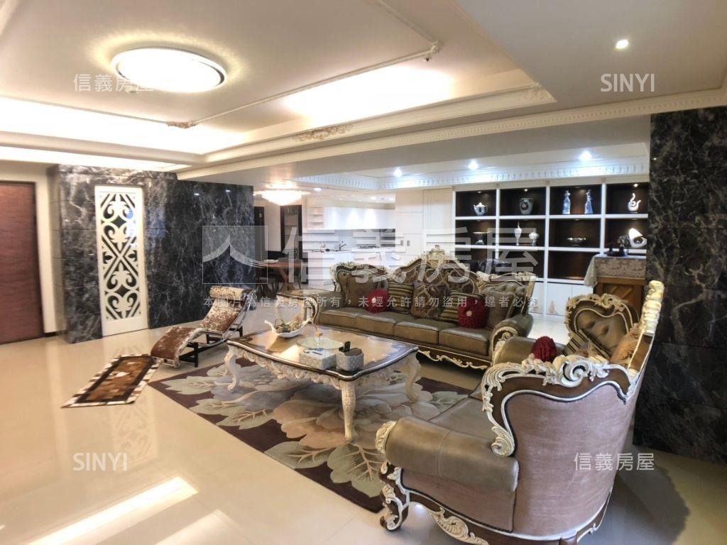 七期質感社區雙平車裝潢戶房屋室內格局與周邊環境