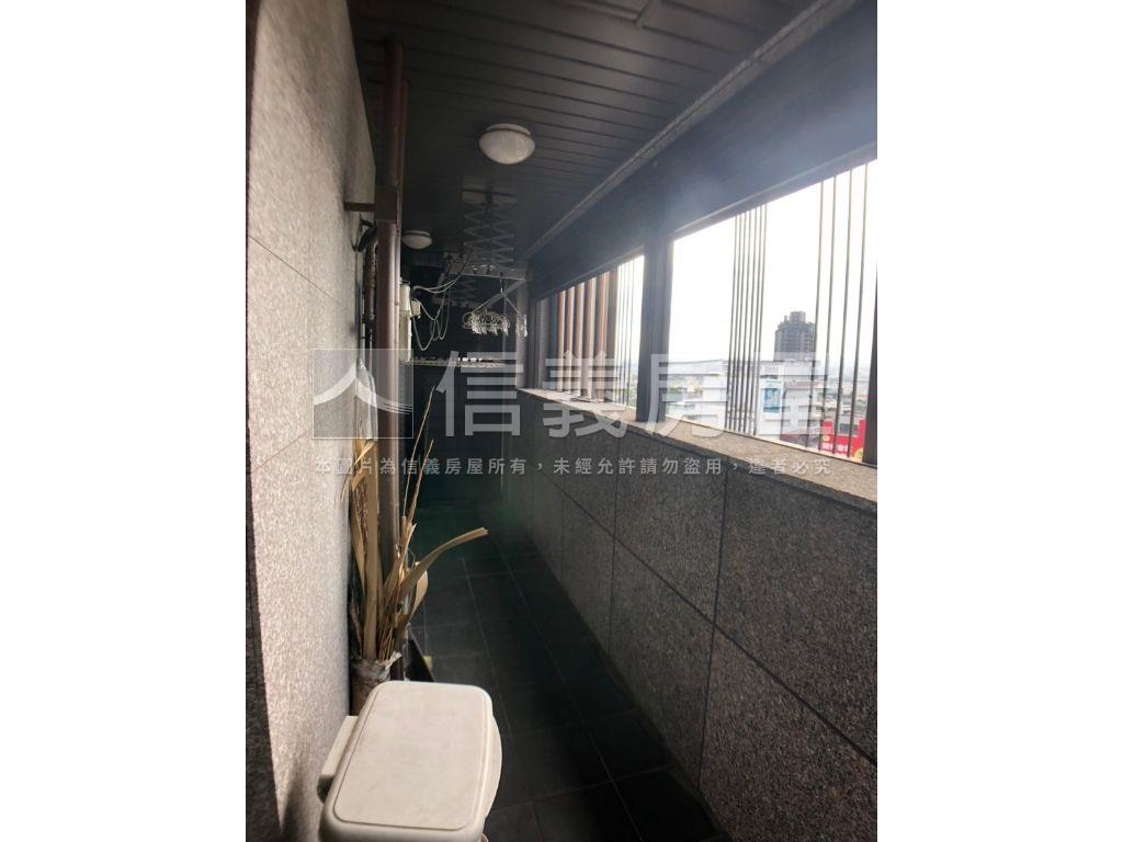 七期質感社區雙平車裝潢戶房屋室內格局與周邊環境