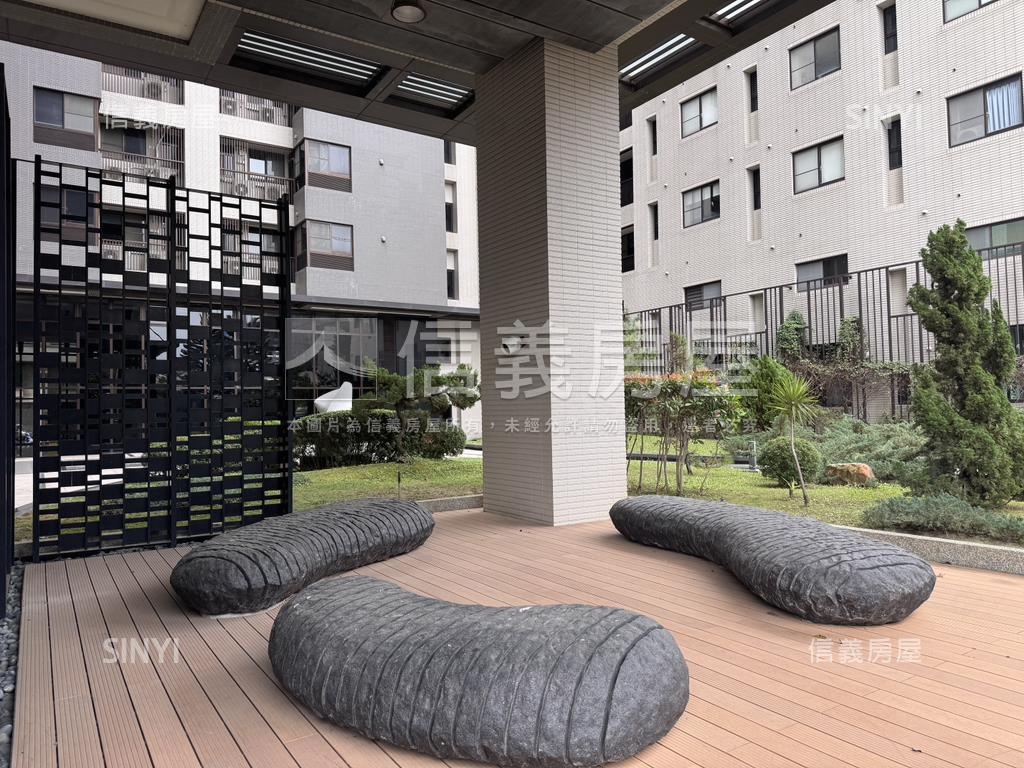 太子雲端面公園四房雙車位房屋室內格局與周邊環境