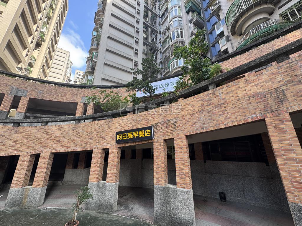 南港國宅高樓美景電梯美宅房屋室內格局與周邊環境