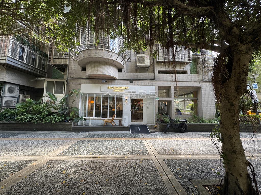 南港國宅高樓美景電梯美宅房屋室內格局與周邊環境