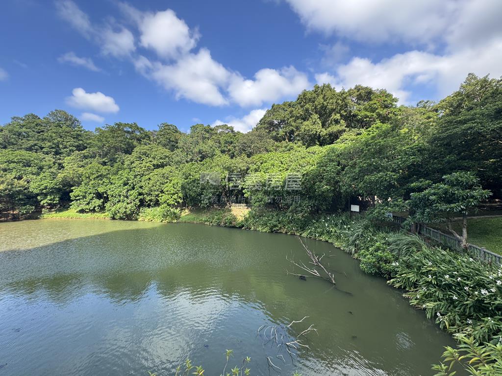 南港國宅高樓美景電梯美宅房屋室內格局與周邊環境