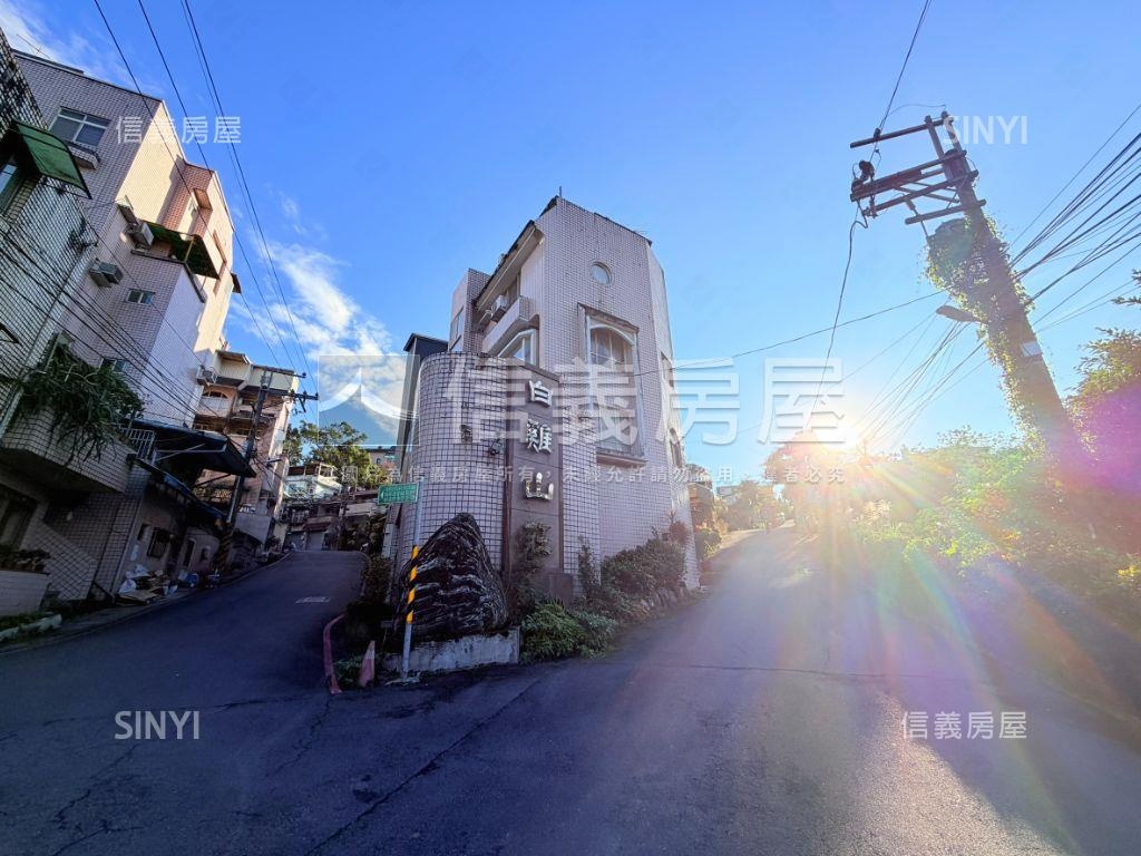 白雞山莊稀有兩房房屋室內格局與周邊環境