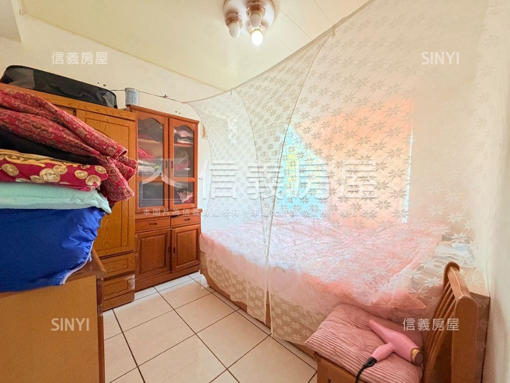 白雞山莊稀有兩房房屋室內格局與周邊環境