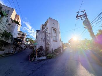 白雞山莊稀有兩房