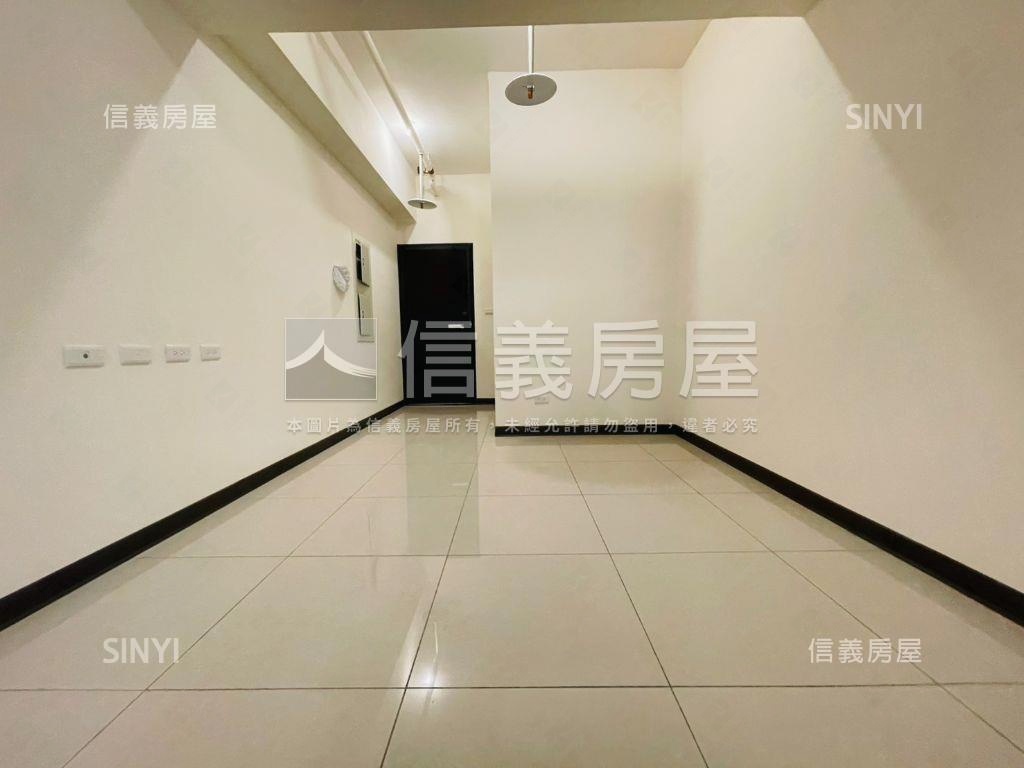 誠意出售世界花園三房車位房屋室內格局與周邊環境