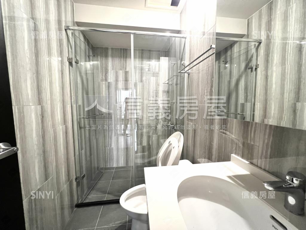 海山捷運三房單獨車位房屋室內格局與周邊環境