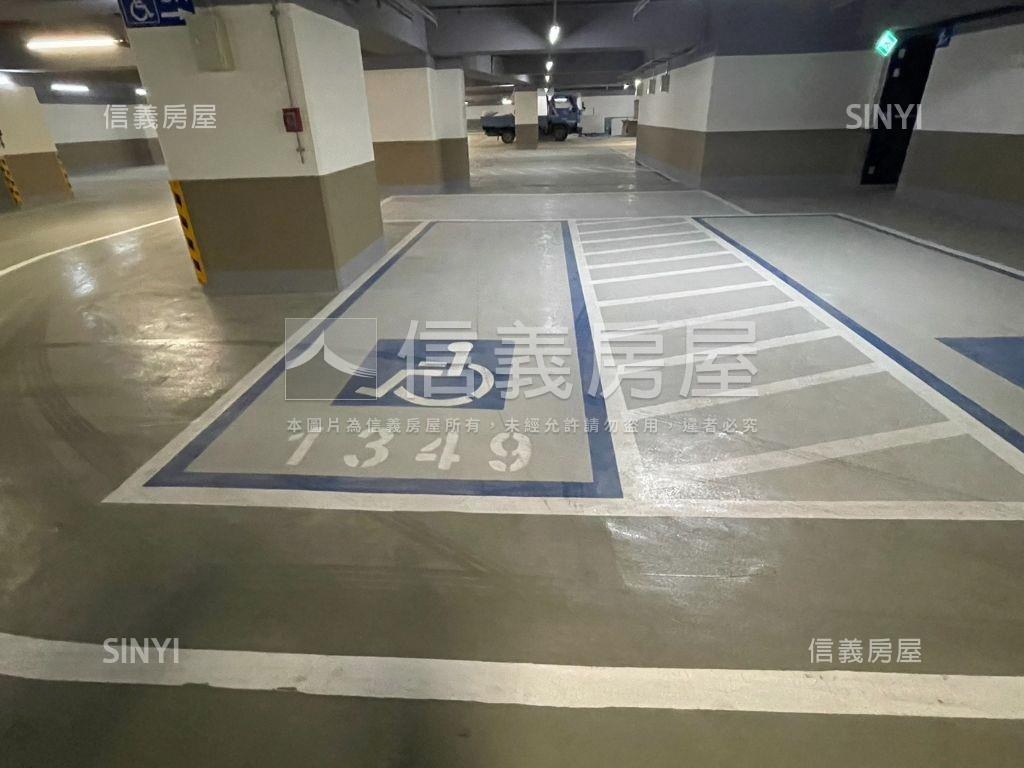 海山捷運三房單獨車位房屋室內格局與周邊環境