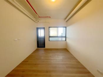 全新‧華登新城峰二房車位