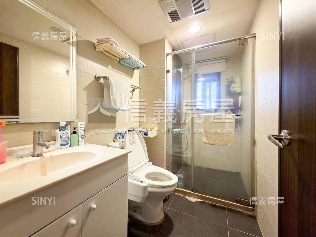 樂巢代－裝潢美三房露臺戶房屋室內格局與周邊環境