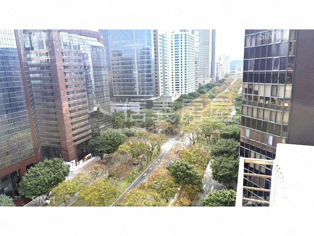 面敦南林蔭挑高美高樓房屋室內格局與周邊環境