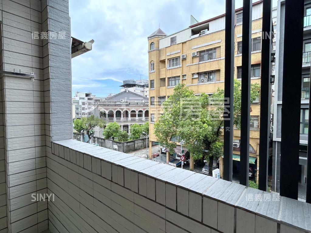 新灣區正路翻新透天房屋室內格局與周邊環境